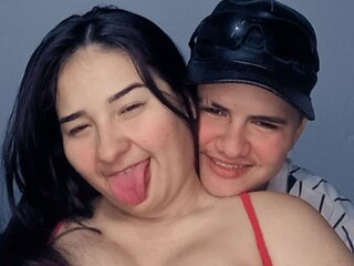 Webcam video camshow AveryAndGarett