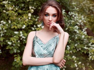 Video shows xxx EmilyBrix