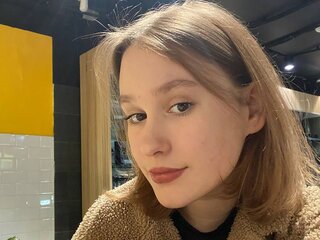 Video fuck amateur MiaYoumans