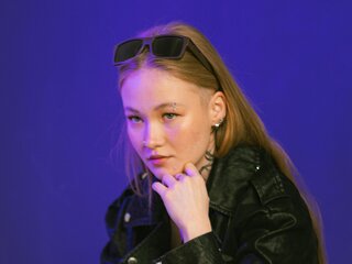 Shows amateur camshow TarenCosier